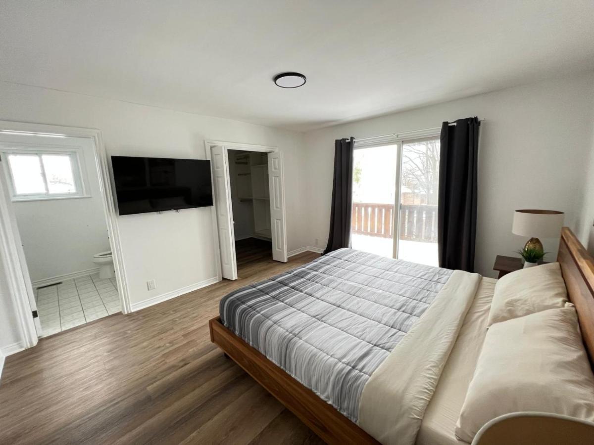 Letitia Heights !E Spacious And Quiet Private Bedroom With Private Bathroom Barrie Luaran gambar